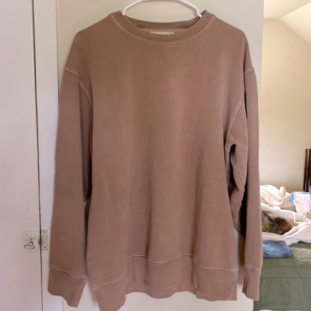 Aritzia Wilfred Free crew neck sweatshirt
